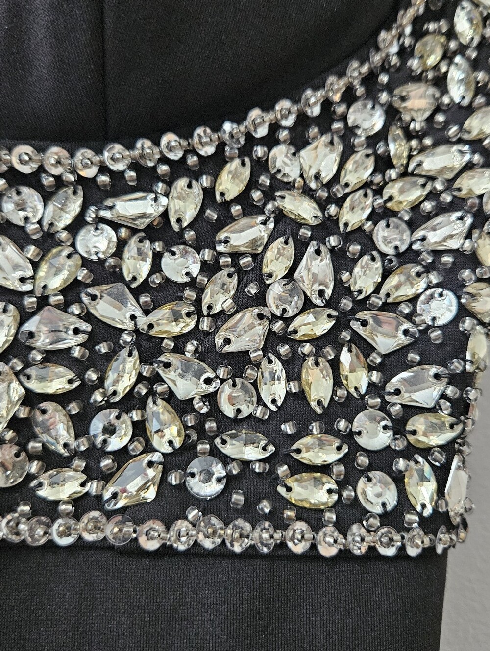 Dress - Picture 3 of 10